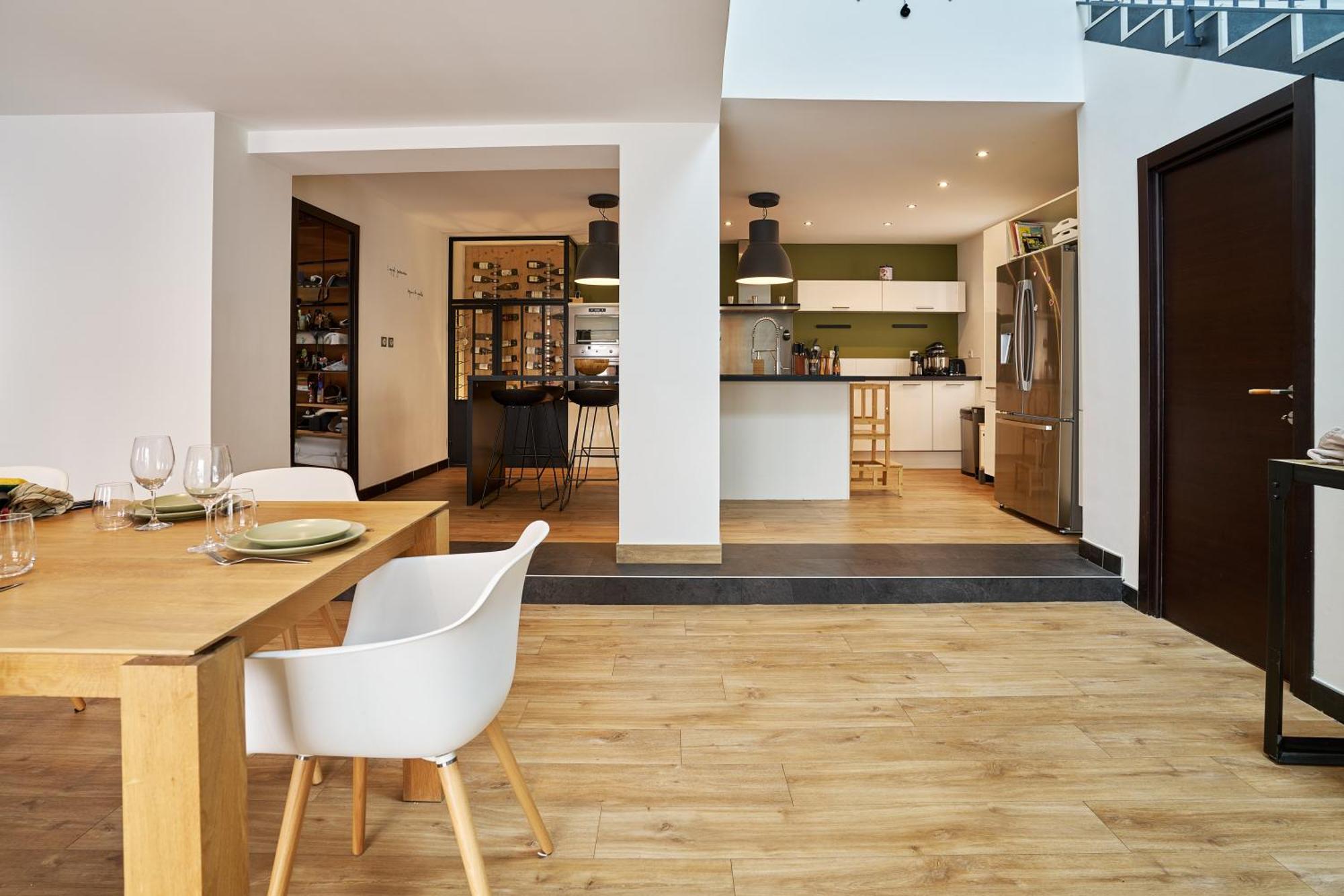 Vakantiehuis Maison De Moderne Climatisee Avec Piscine